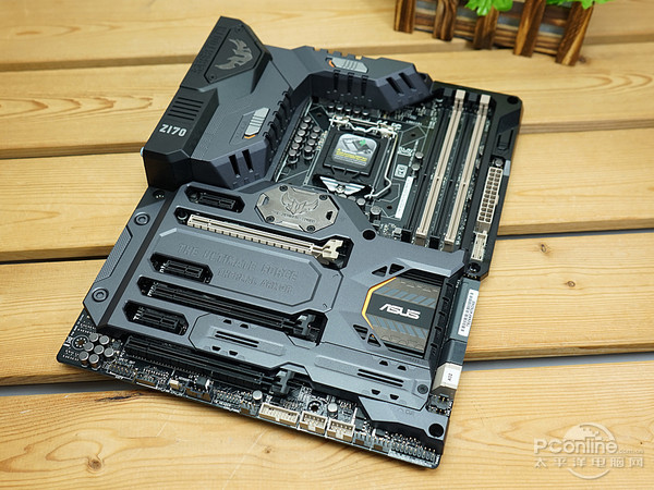 华硕 Z170 剑齿虎