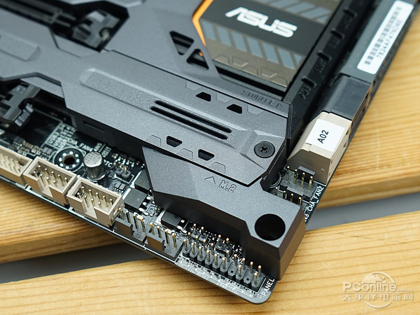 华硕 Z170 剑齿虎