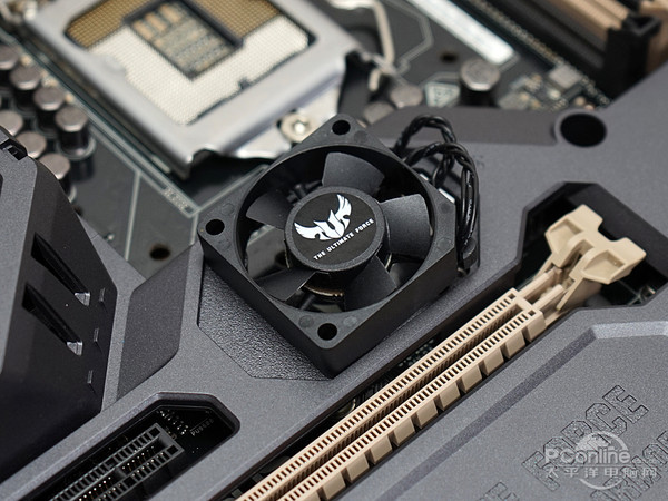 华硕 Z170 剑齿虎