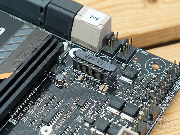 华硕 Z170 剑齿虎