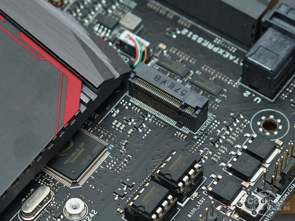 ROG MAXIMUS VIII EXTREME深