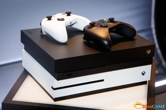 E3：Xbox One X真机高清大图 和Xbox One S对比