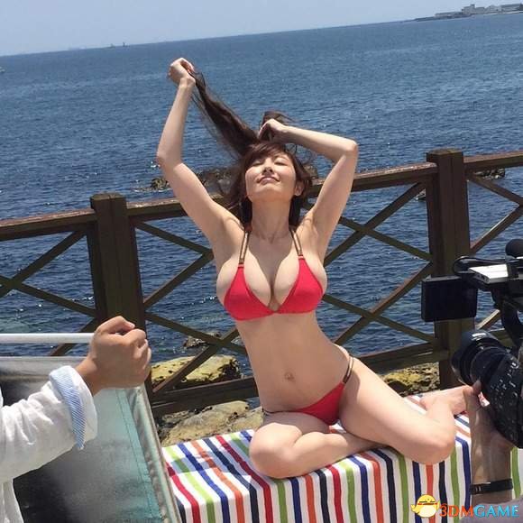 日本评选绝赞泳装女艺人 最让人受不了的性感姿态