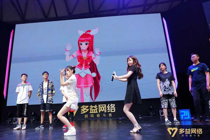 周淑怡、刘飞儿等人气主播齐聚多益展台 2018ChinaJoy惊喜连连