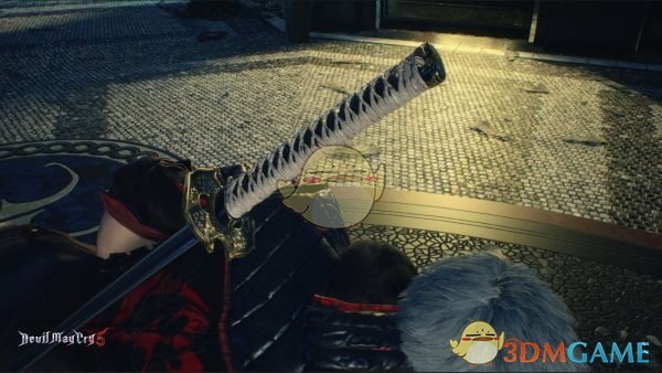 《鬼泣5》阎魔刀替换绯红皇后MOD