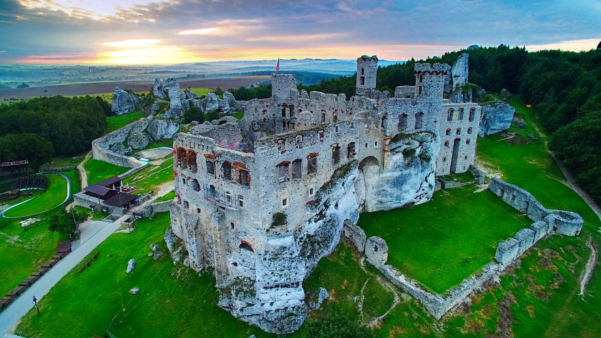 《巫师》电视剧正在波兰拍摄 巫师城堡原型或曝光