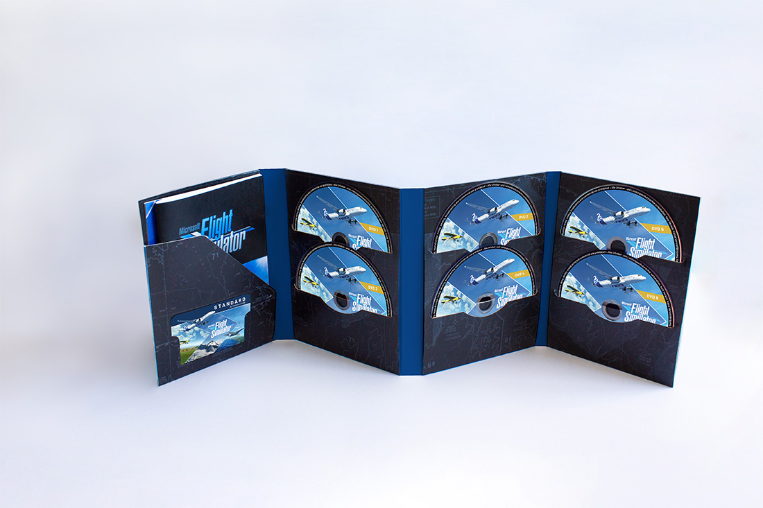 《微软飞行模拟》实体版使用10张双层DVD光盘