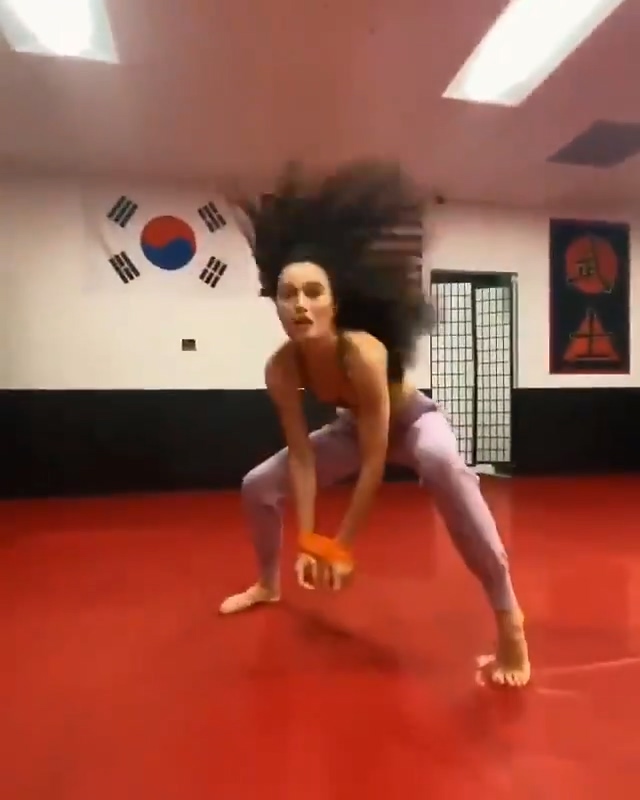 《生化危机》真人版重启电影 柔术女演员训练视频