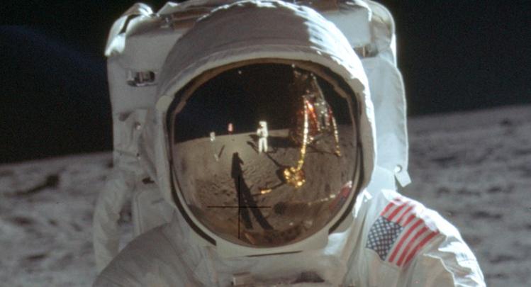 成功登月的嫦娥五号，为什么成了美国登月阴谋论的证据