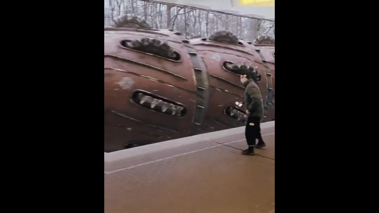 科幻FPS《原子之心》短片 螺旋钻头火车呼啸而过