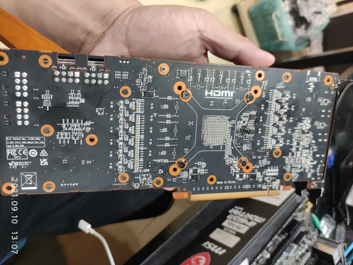 AMD可能在开发新矿卡 规格和RX6700M相同