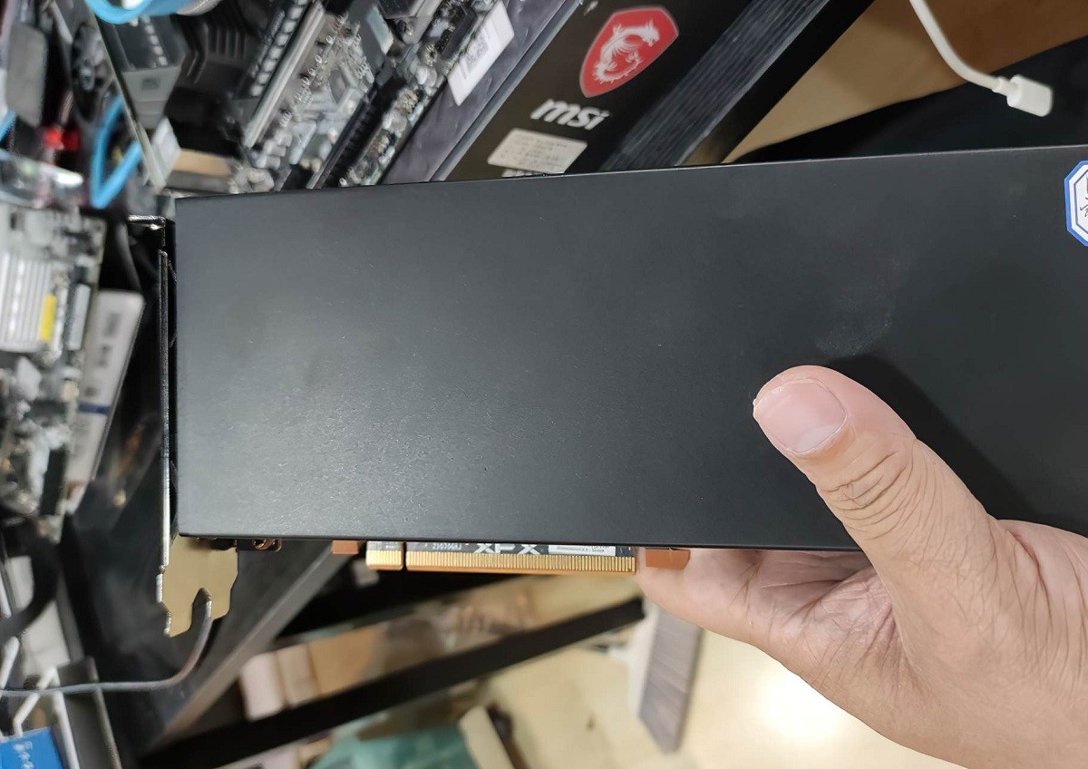 AMD可能在开发新矿卡 规格和RX6700M相同