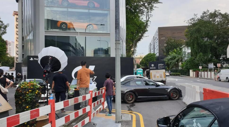 《GT赛车7》与新加坡巨型汽车贩售机展开合作宣传