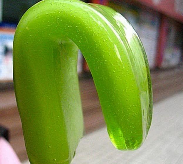 《怪物猎人：崛起》绿舌头雪糕大剑MOD