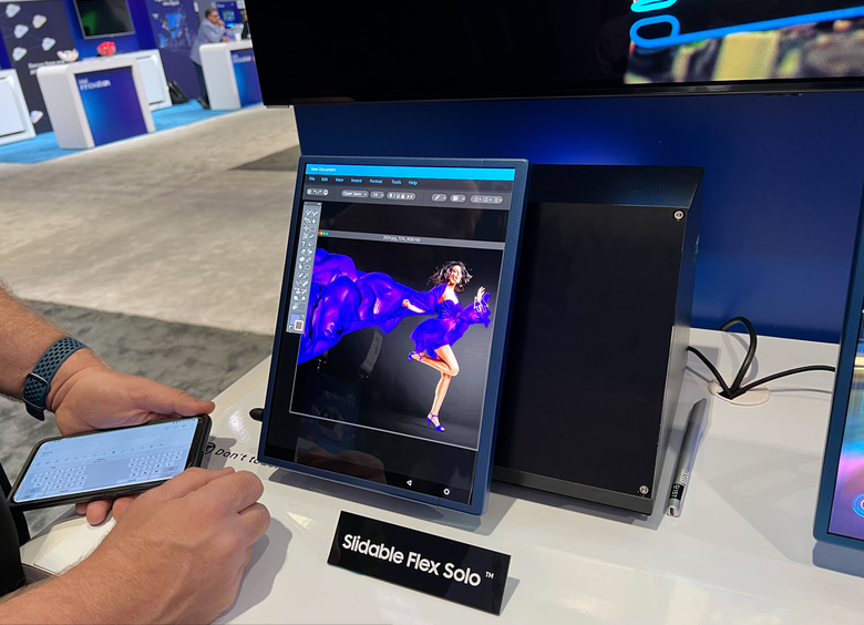 三星公开开发中全新黑科技显示屏 可直接滑动物理拉伸屏幕