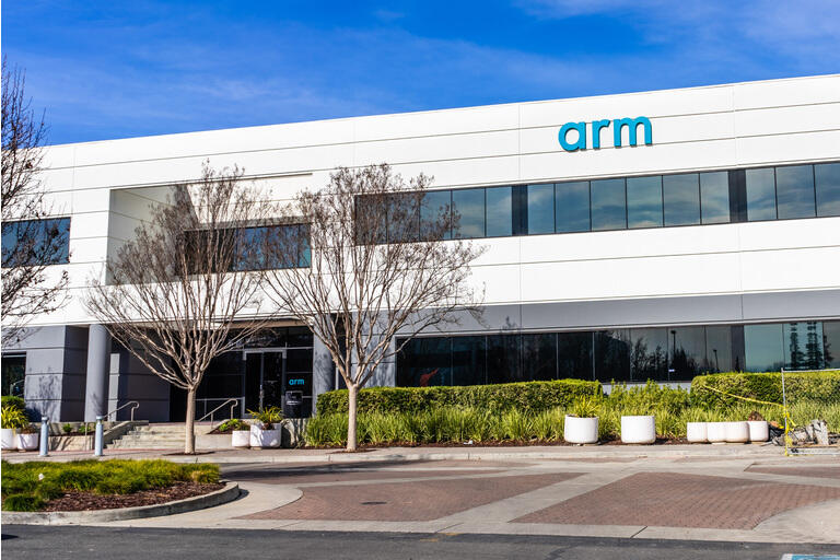 ARM发力汽车芯片业务：未来几年将死磕英特尔和MIPS