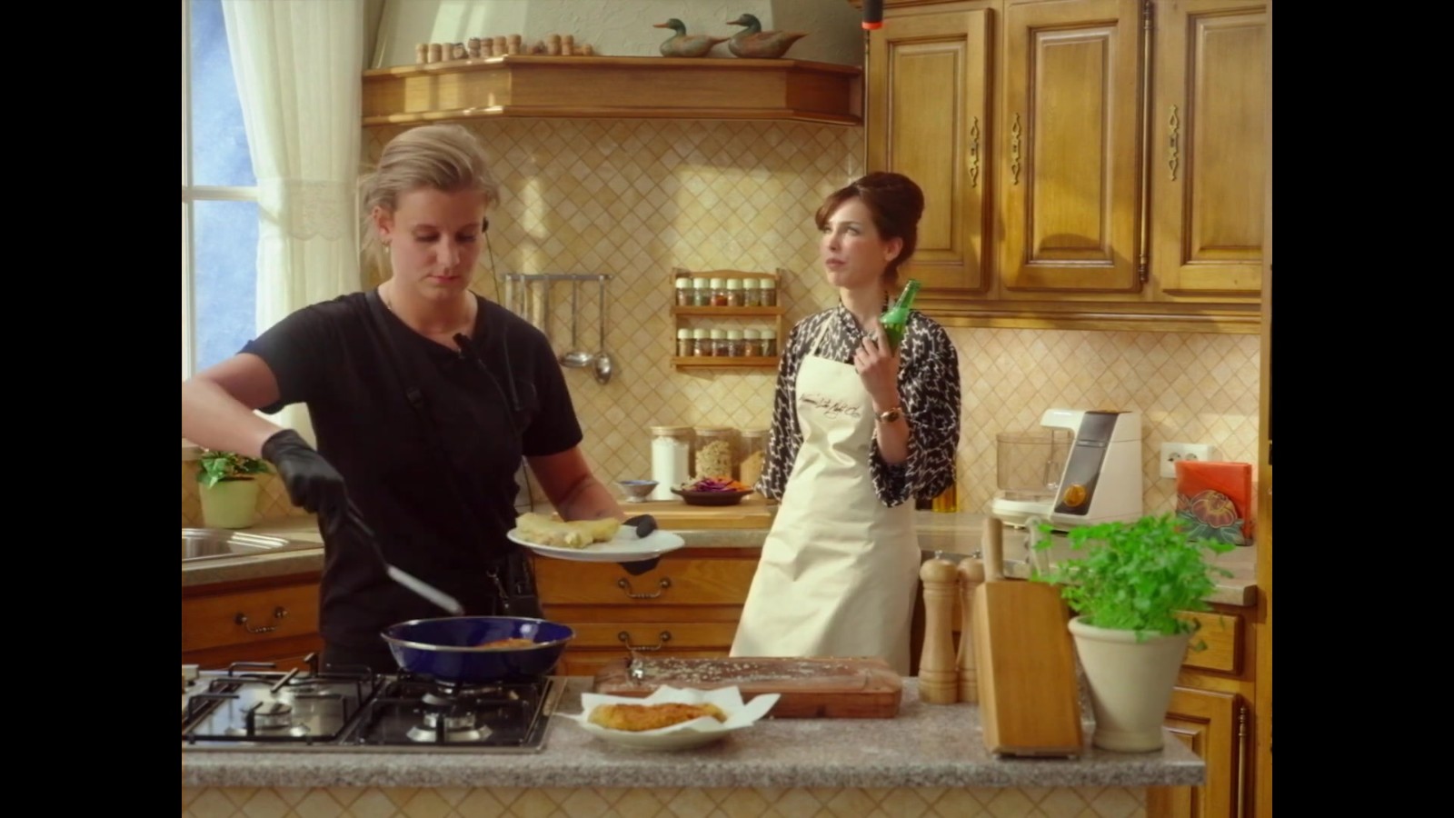 《通缉令：死亡》新一期烹饪视频展示角色和设定