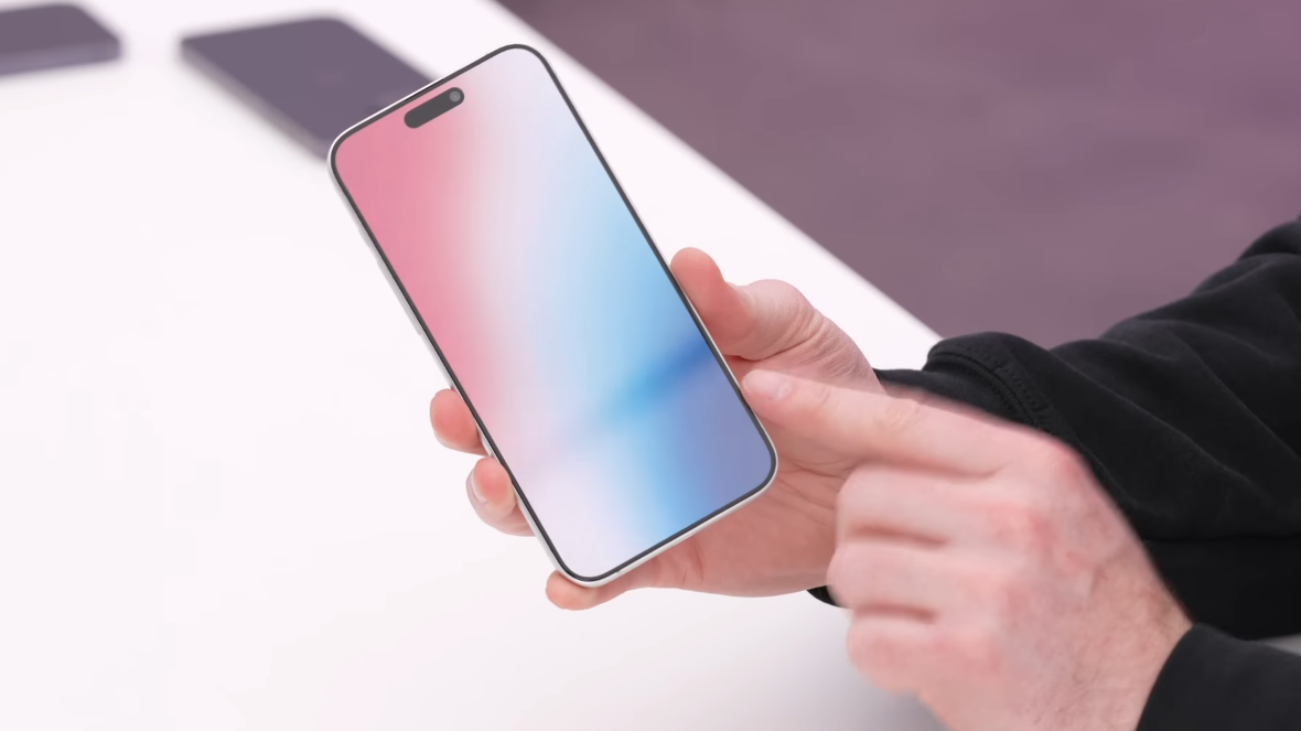 iPhone 15 Pro Max机模上手：超窄边框、Type-C接口