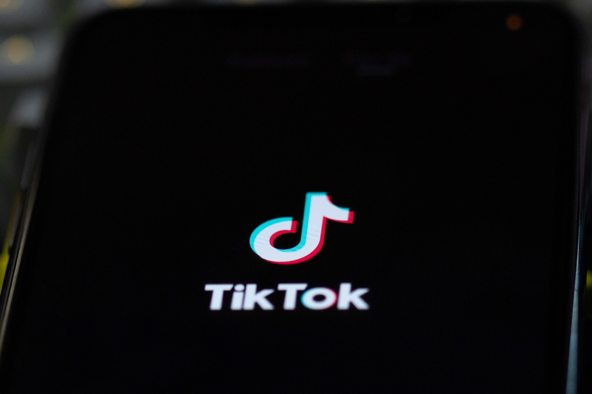 字节跳动否认暴雪前CEO收购TikTok传言：假的！