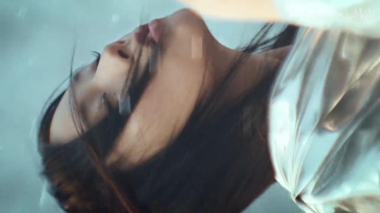 《星刃》与韩国女歌手BIBI联动MV 画面绝美！