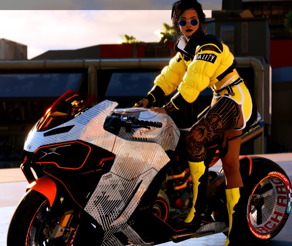 《赛博朋克2077》维纳斯月亮女神服装MOD