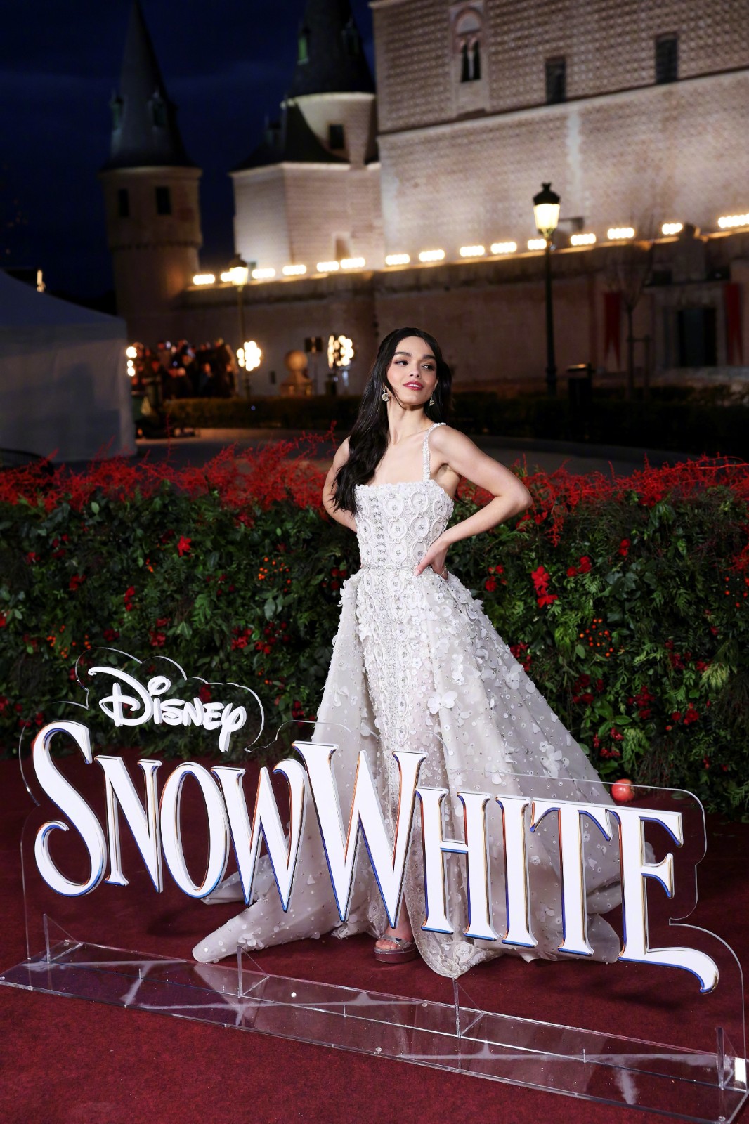 《白雪公主》公主皇后定妆照 泽格勒出席西班牙首映