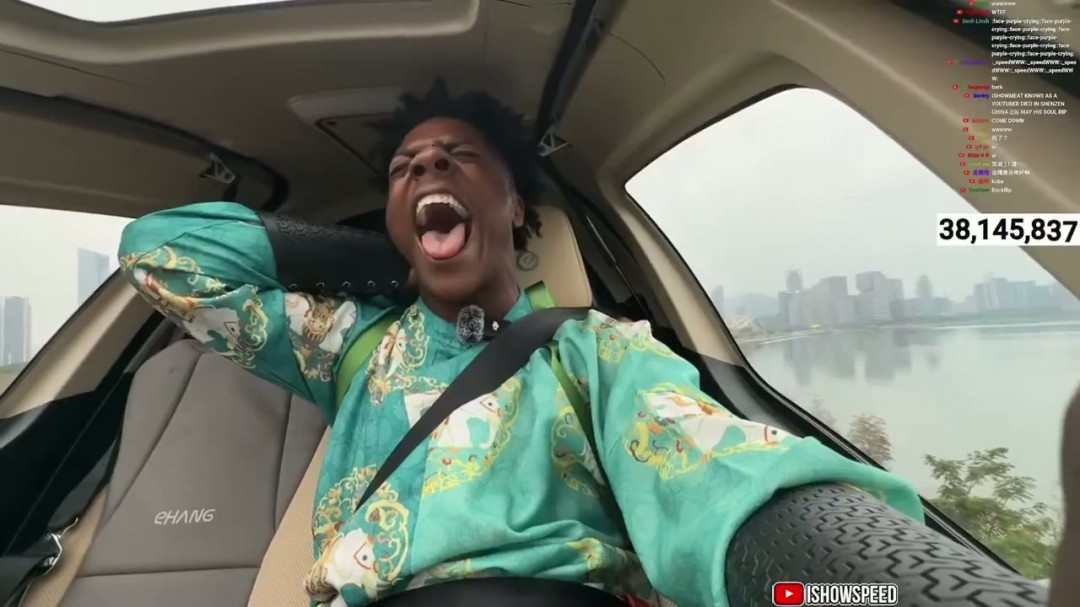 差点被吓哭！甲亢哥中国深圳体验飞行汽车