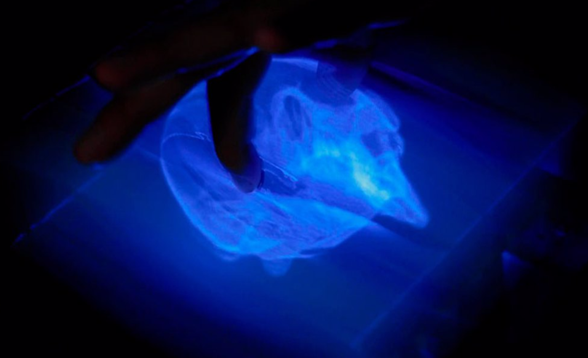 史上首个人手触摸3D全息系统问世 科幻照进现实