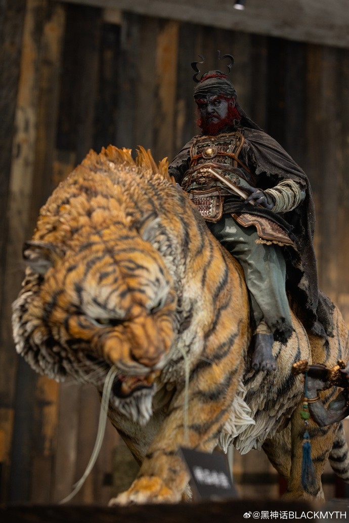 《黑神话》首家线下店实拍图公布：钟馗骑虎超霸气