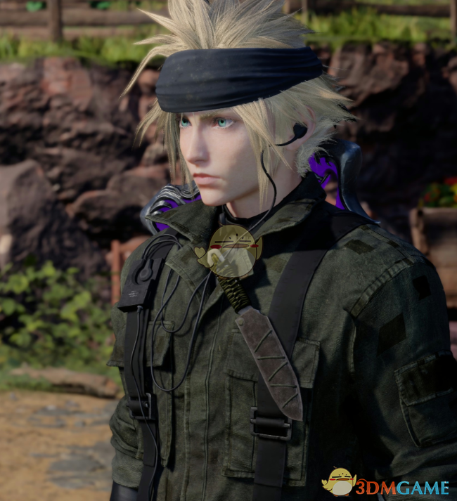 《最终幻想7：重生》克劳德的合金装备3蛇装扮MOD