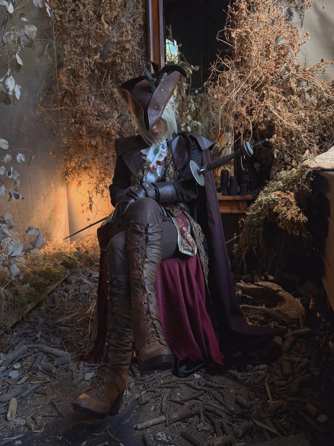 Coser神还原《血源诅咒》玛利亚 落叶中的致命优雅