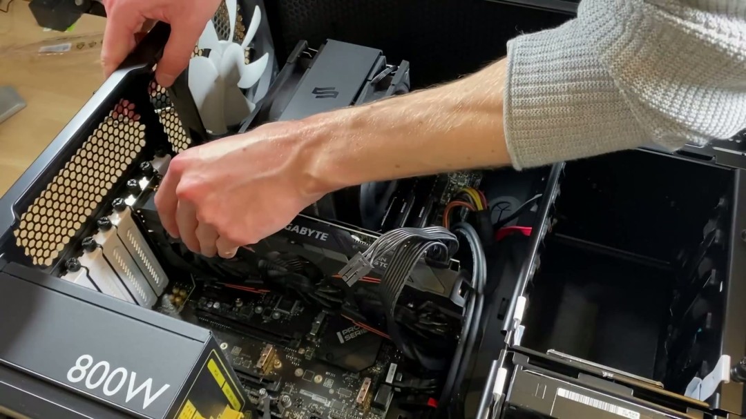 发售12年的AMD FX-9590依然能跑得动《战地6》