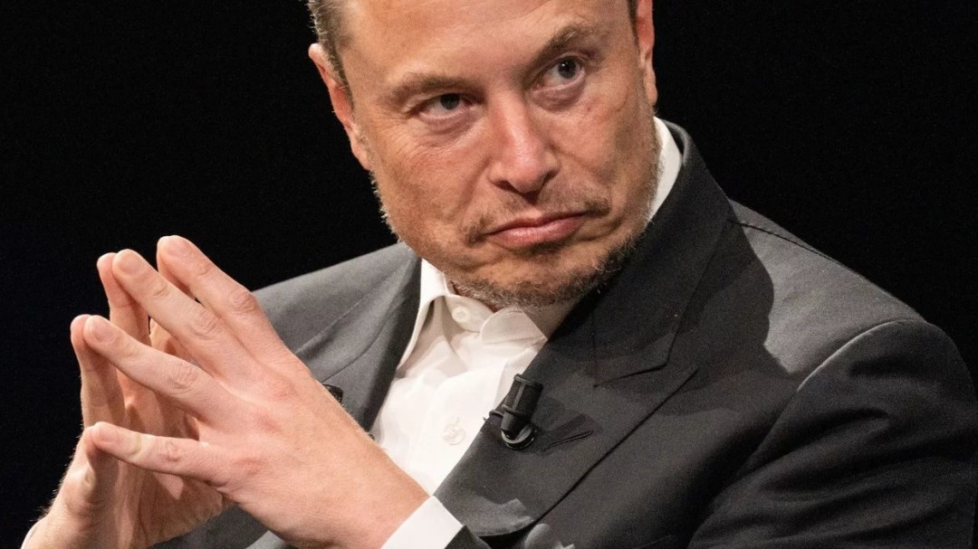 前暴雪CEO称埃隆·马斯克是