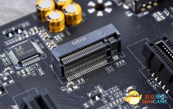 DIY从入门到放弃：买机械硬盘不会后悔