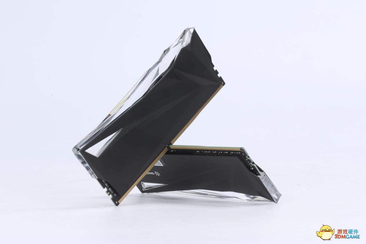 装机推荐|五彩斑斓黑也能打造主机？小白分体式水冷初体验