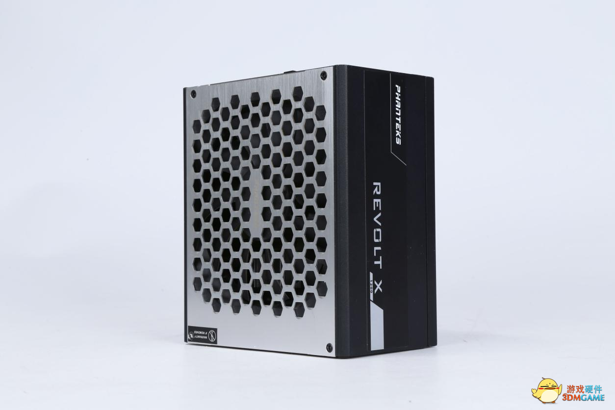 装机推荐|五彩斑斓黑也能打造主机？小白分体式水冷初体验