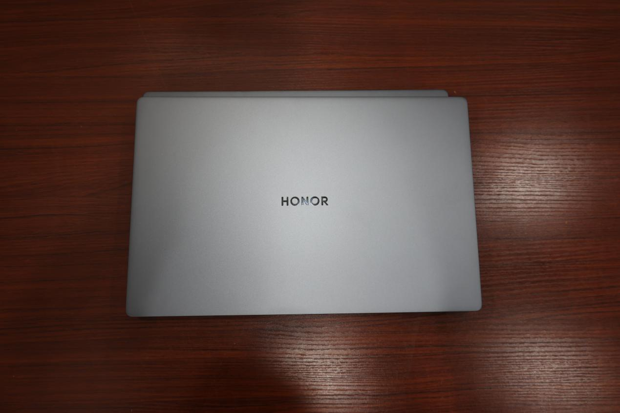荣耀MagicBook 16 Pro VS 联想小新Pro 16
