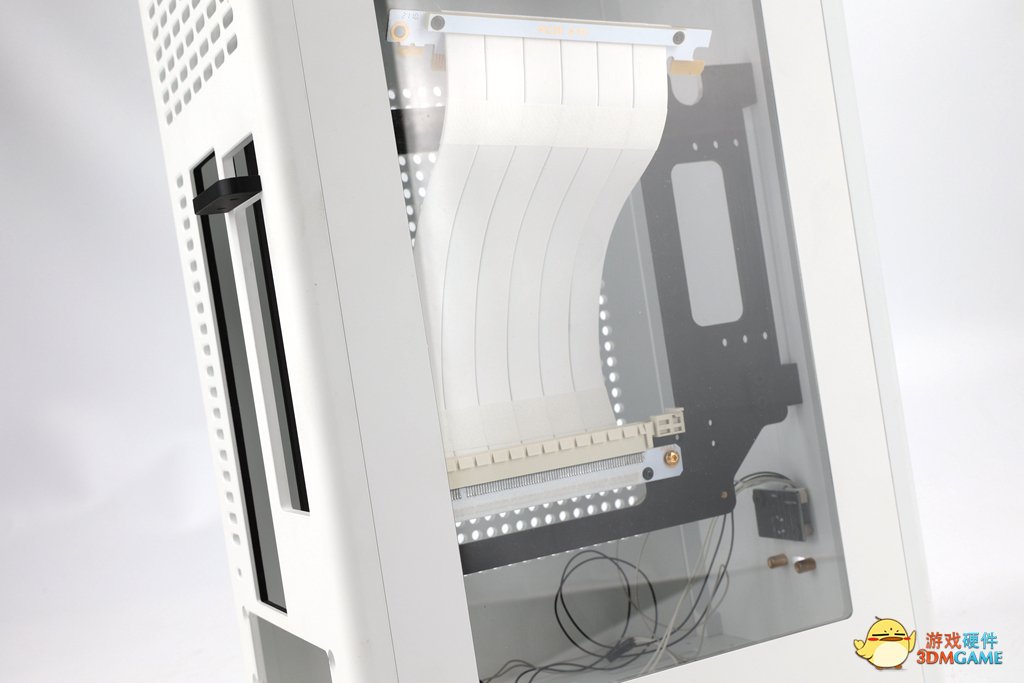 12月装机推荐可以抱着走的ITX小机箱