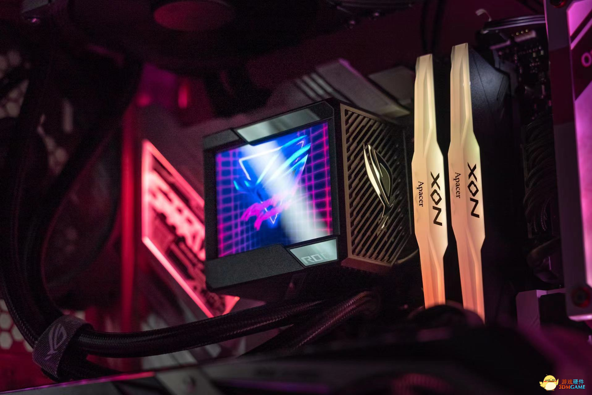 战斗萝莉同款竞装 华硕Z690吹雪主板颜值性能兼备