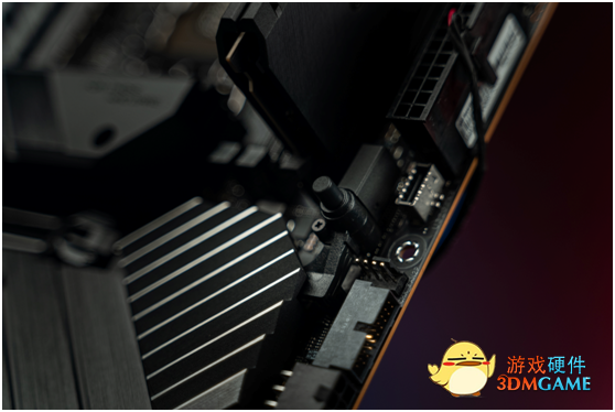 华硕ROG Z690 APEX主板创DDR5-10100超频新纪录