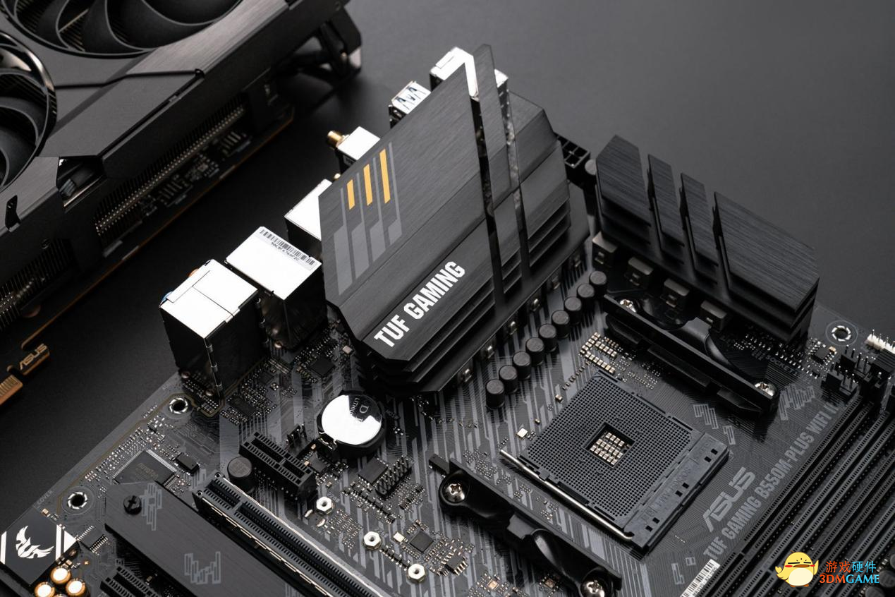 芸芸学子金榜题名 华硕重炮手主板绝佳装机搭配