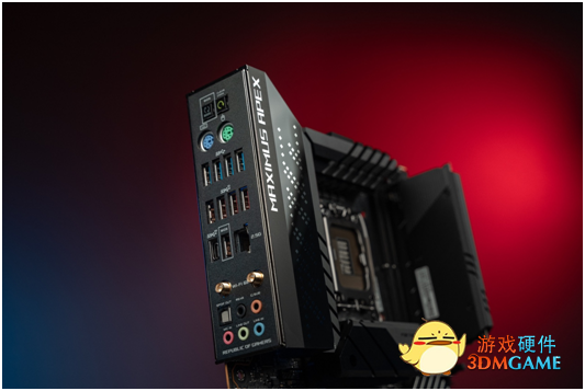 只为超越 华硕ROG Z690 APEX主板创DDR5-10552！