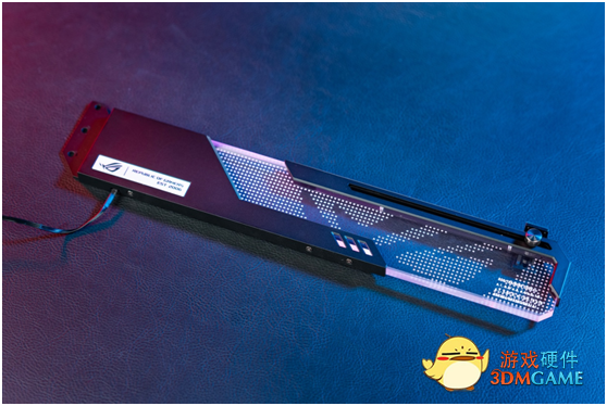 新款ROG STRIX显卡支架降临 RGB灯效打造信仰氛围