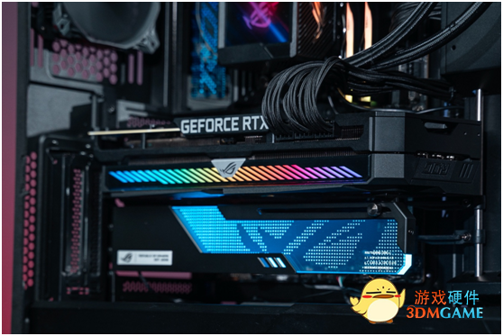 新款ROG STRIX显卡支架降临 RGB灯效打造信仰氛围