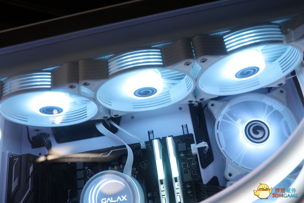 影驰暑期清凉套装，这不攒个机？