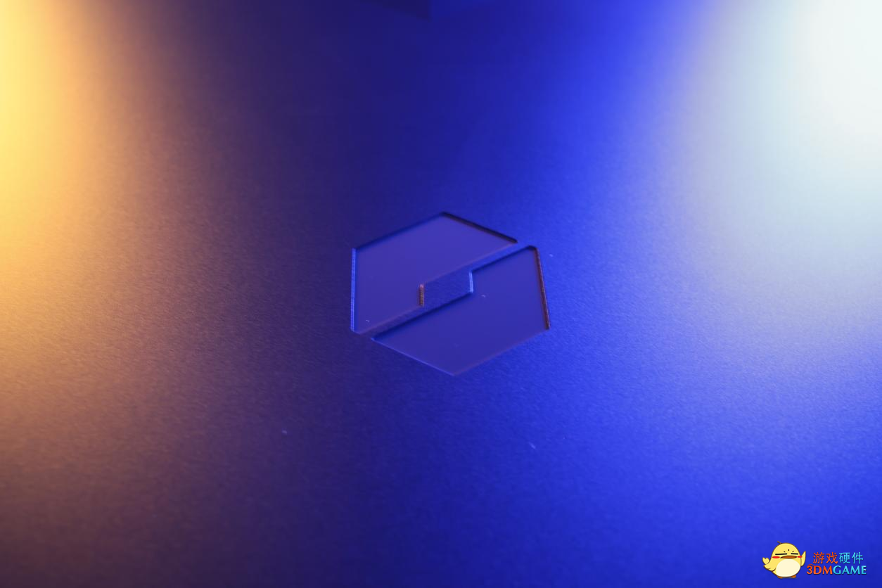 超凡性能怪兽！机械革命蛟龙16高性能游戏本测评