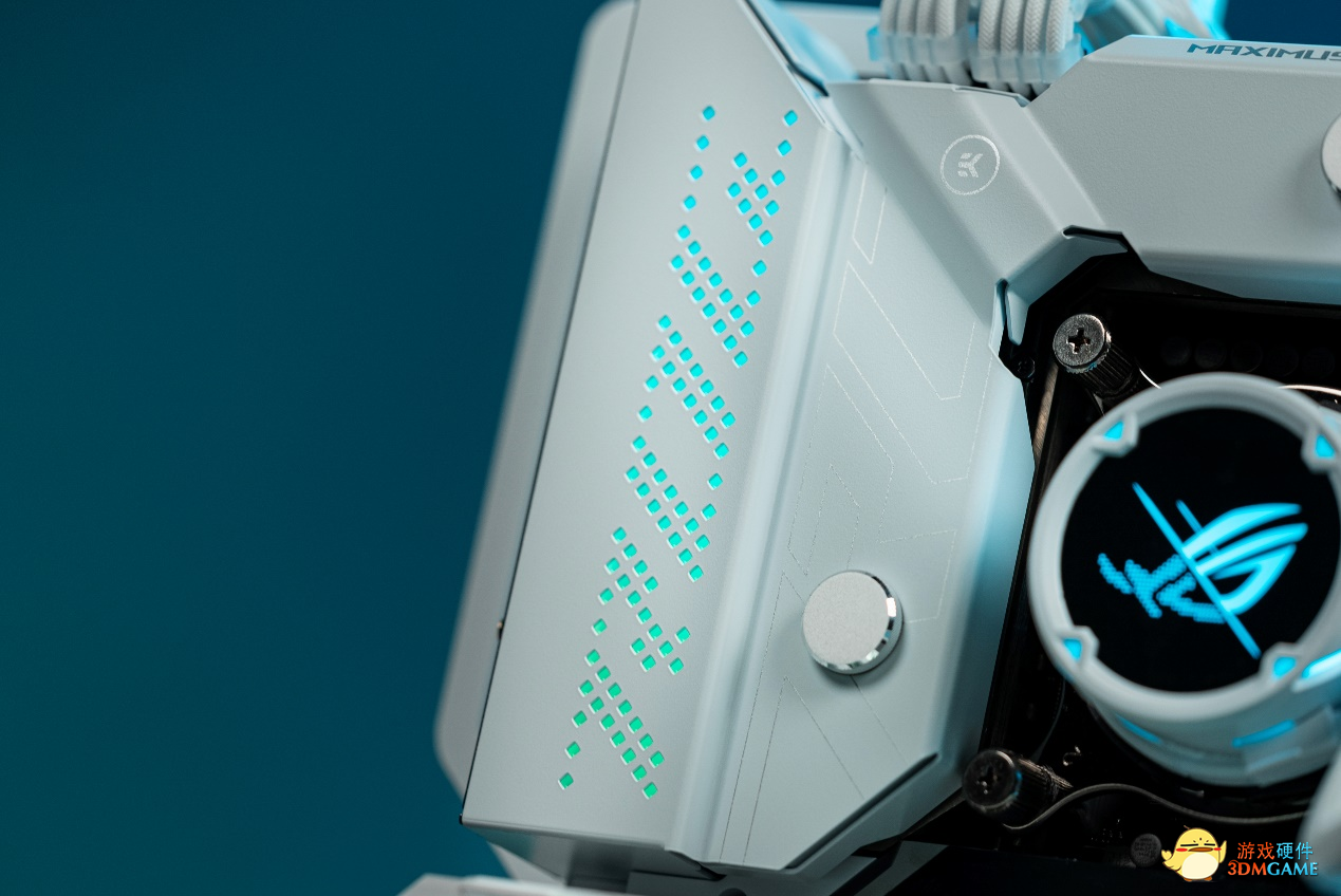 华硕Z690主板助力江南第一深情童锦程电竞房