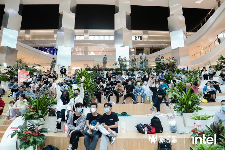 掠夺者超神杯夏季赛圆满收官！冠军捧杯铸就新传奇！