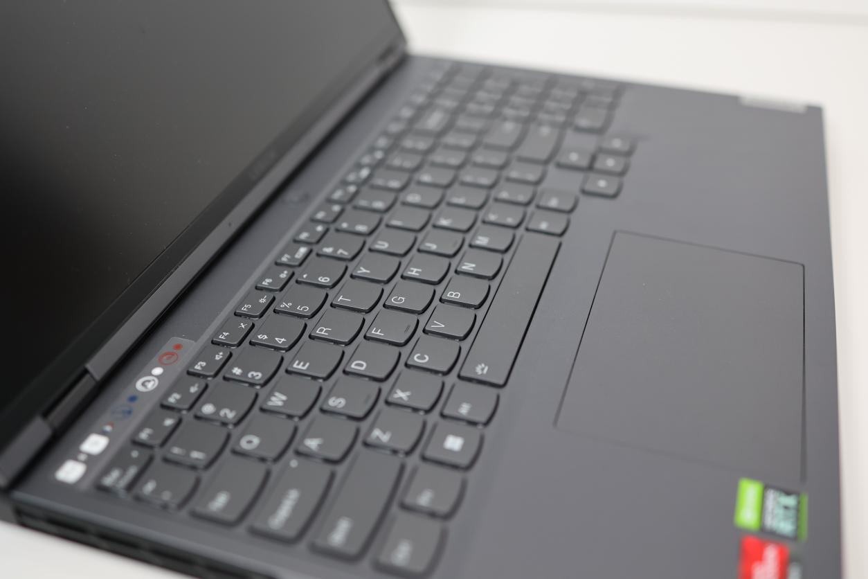 联想拯救者R9000P高性能电竞本测评: 纵横战场无可匹敌