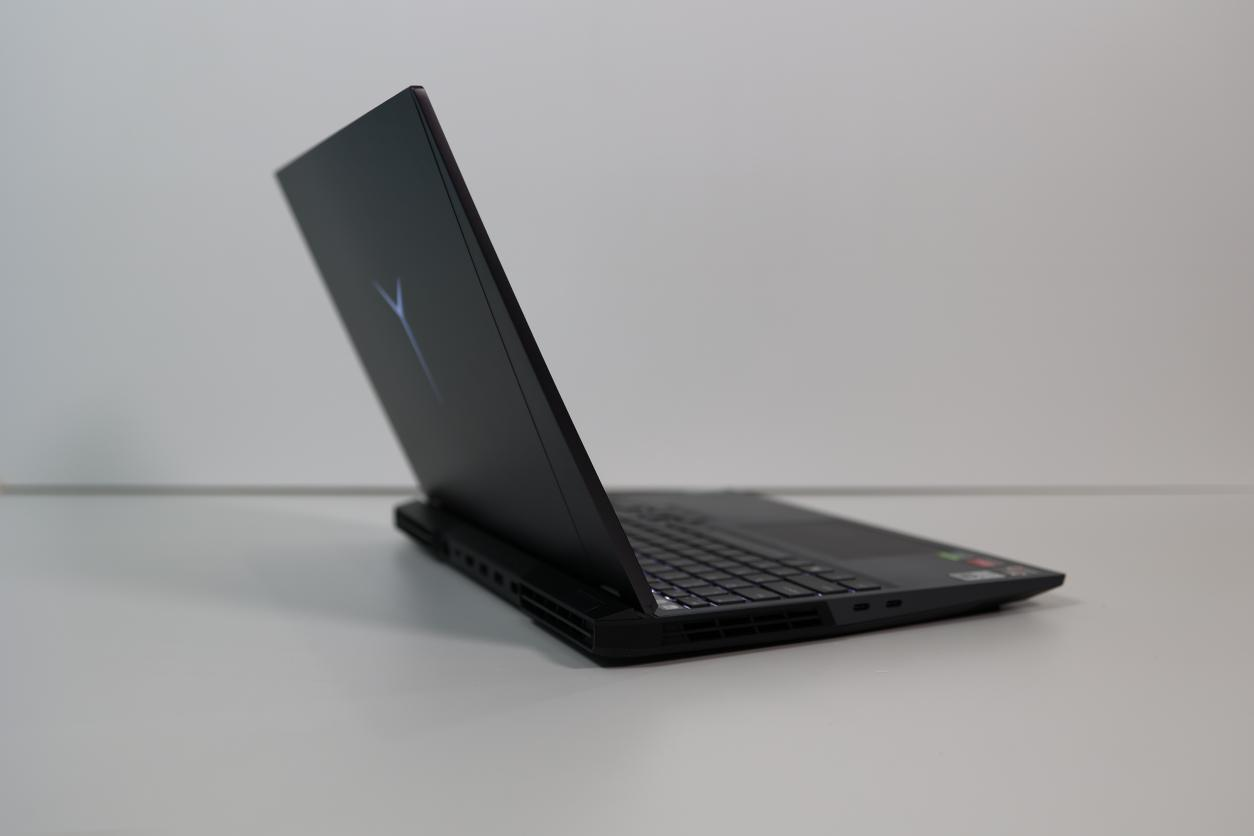 联想拯救者R9000P高性能电竞本测评: 纵横战场无可匹敌